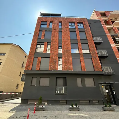 Center *